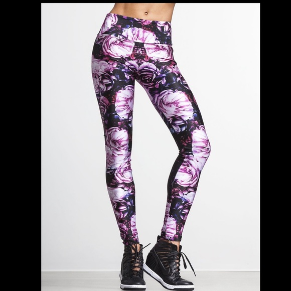 Carbon38 x Goldsheep pink roses leggings